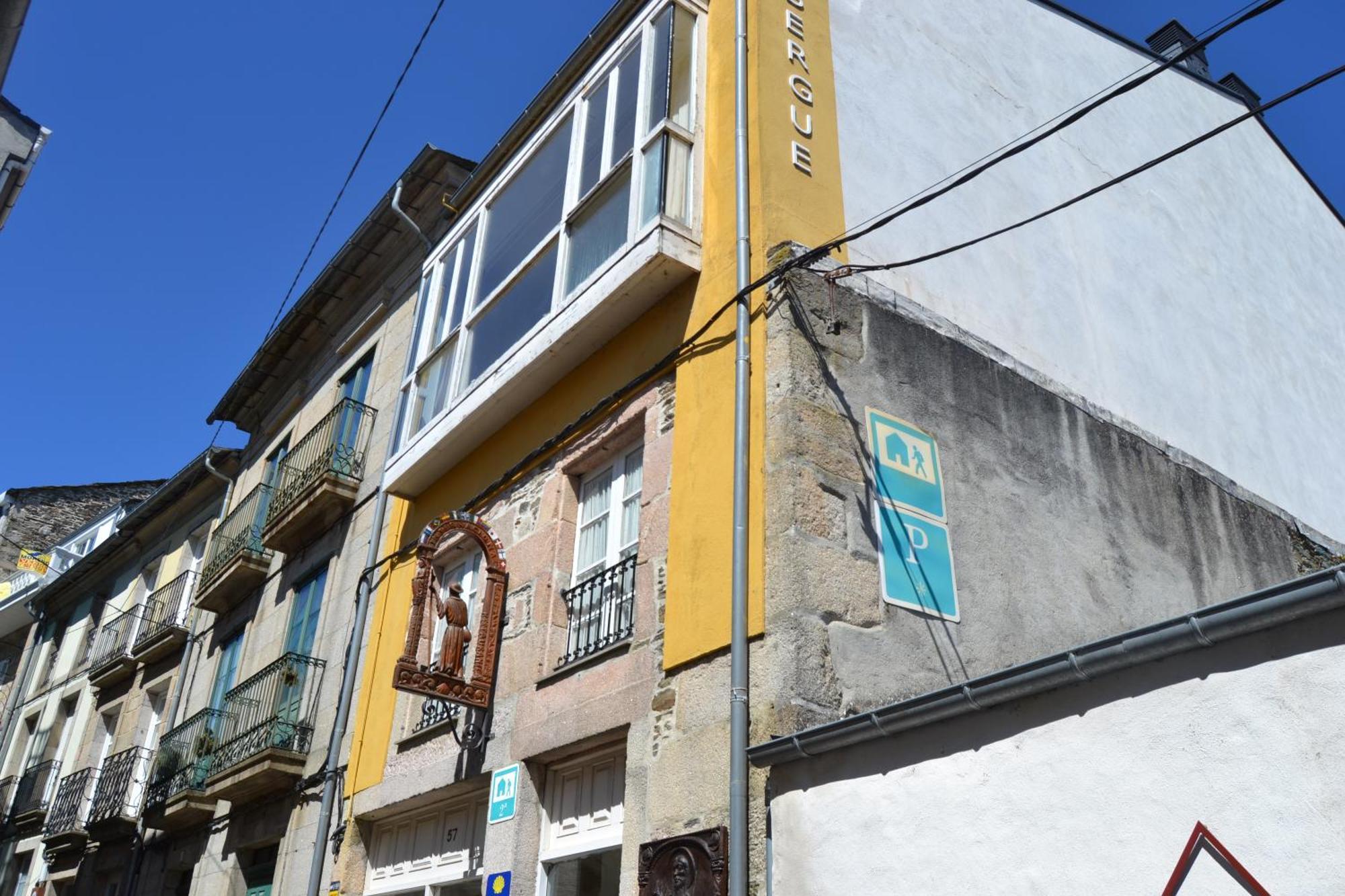 Albergue Internacional Hostel ซาร์เรีย ภายนอก รูปภาพ