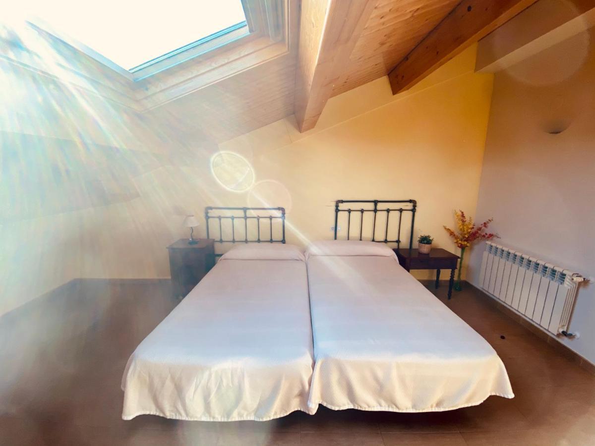 Albergue Internacional Hostel ซาร์เรีย ภายนอก รูปภาพ